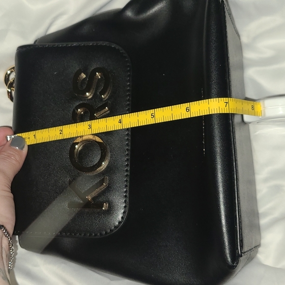 **NWT** Black & Gold Michael Kors Bag - Picture 10 of 12